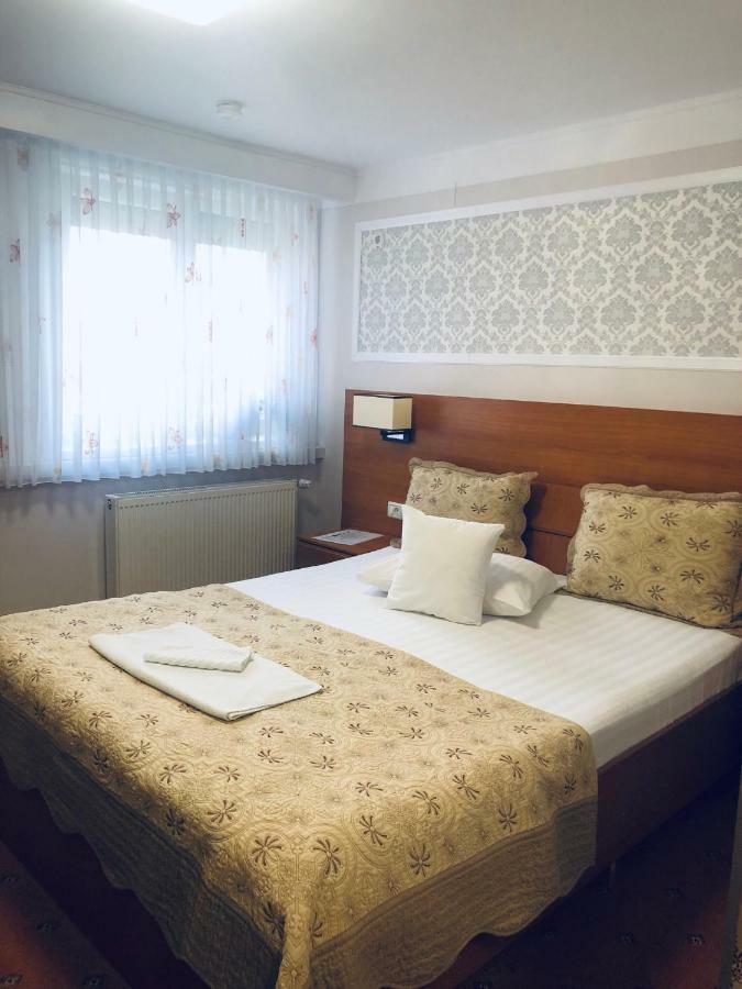 Pensiunea Sofia Timișoara Zewnętrze zdjęcie